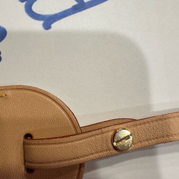 Louis Vuitton Beige Leather Luggage Tag - Picture 7 of 11